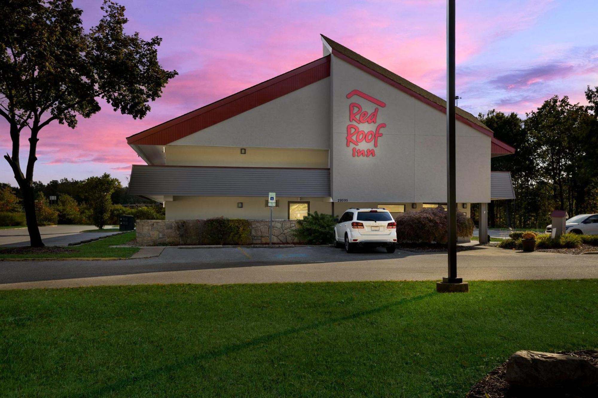 Red Roof Inn Cleveland - Westlake Exterior photo